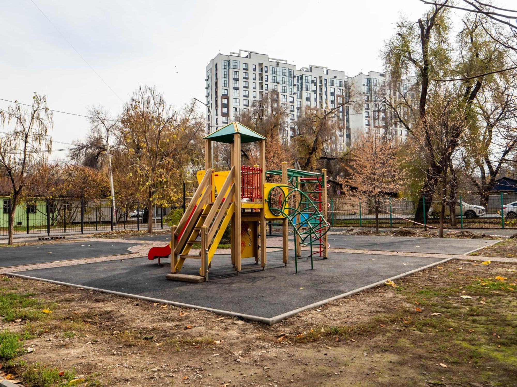 Apartment Оn Makatayeva 5 B 알마티 외부 사진