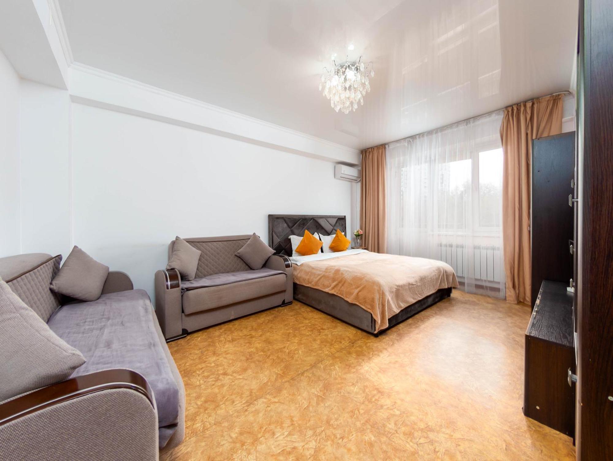 Apartment Оn Makatayeva 5 B 알마티 외부 사진