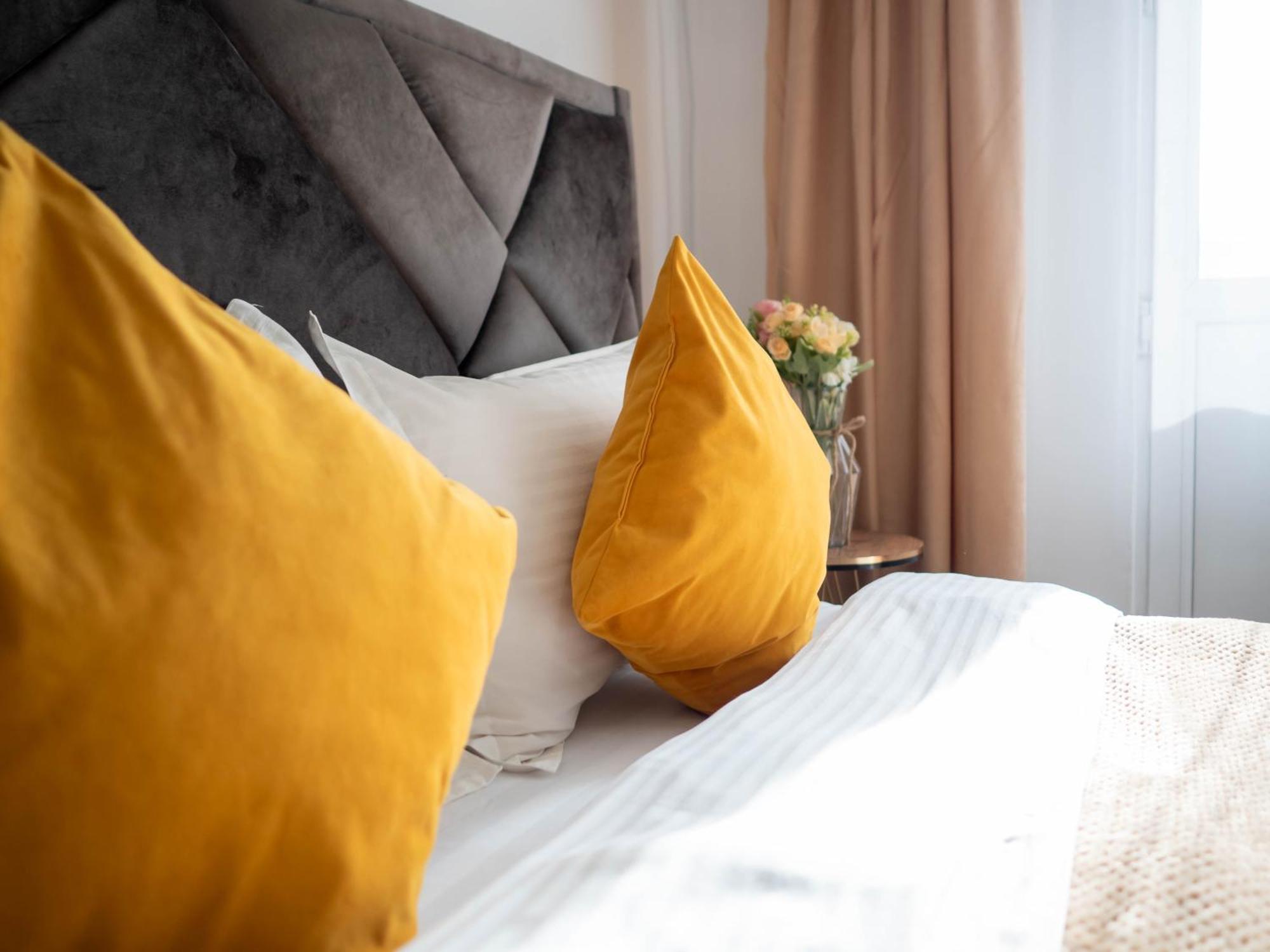 Apartment Оn Makatayeva 5 B 알마티 외부 사진